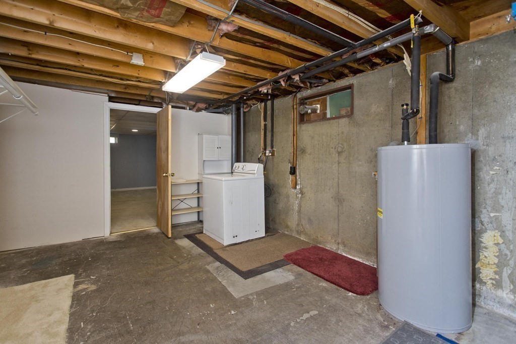 183 Peekskill Avenue Springfield, MA 01129 - Photo 24 of 31 a view of a storage & utility room