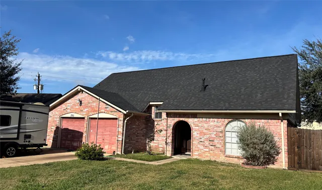 $264,900 | 3911 Thistlewood Drive, Pasadena, TX 77504