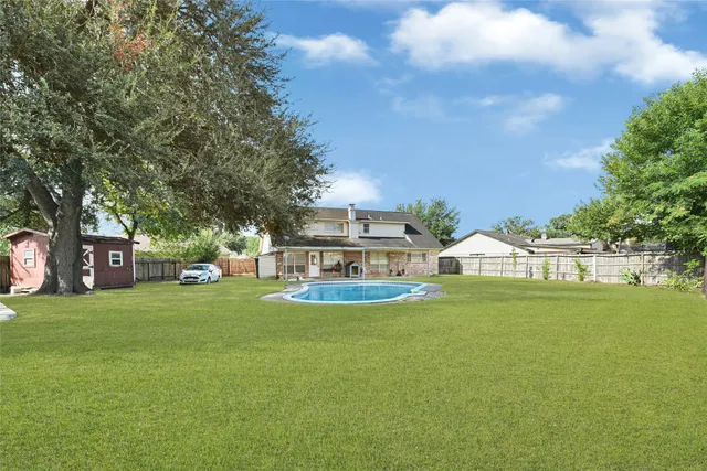 $264,900 | 3911 Thistlewood Drive, Pasadena, TX 77504