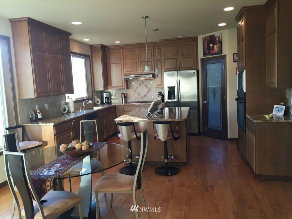 4118 215th Street Southeast Bothell, WA 98021 - Photo 11 of 16