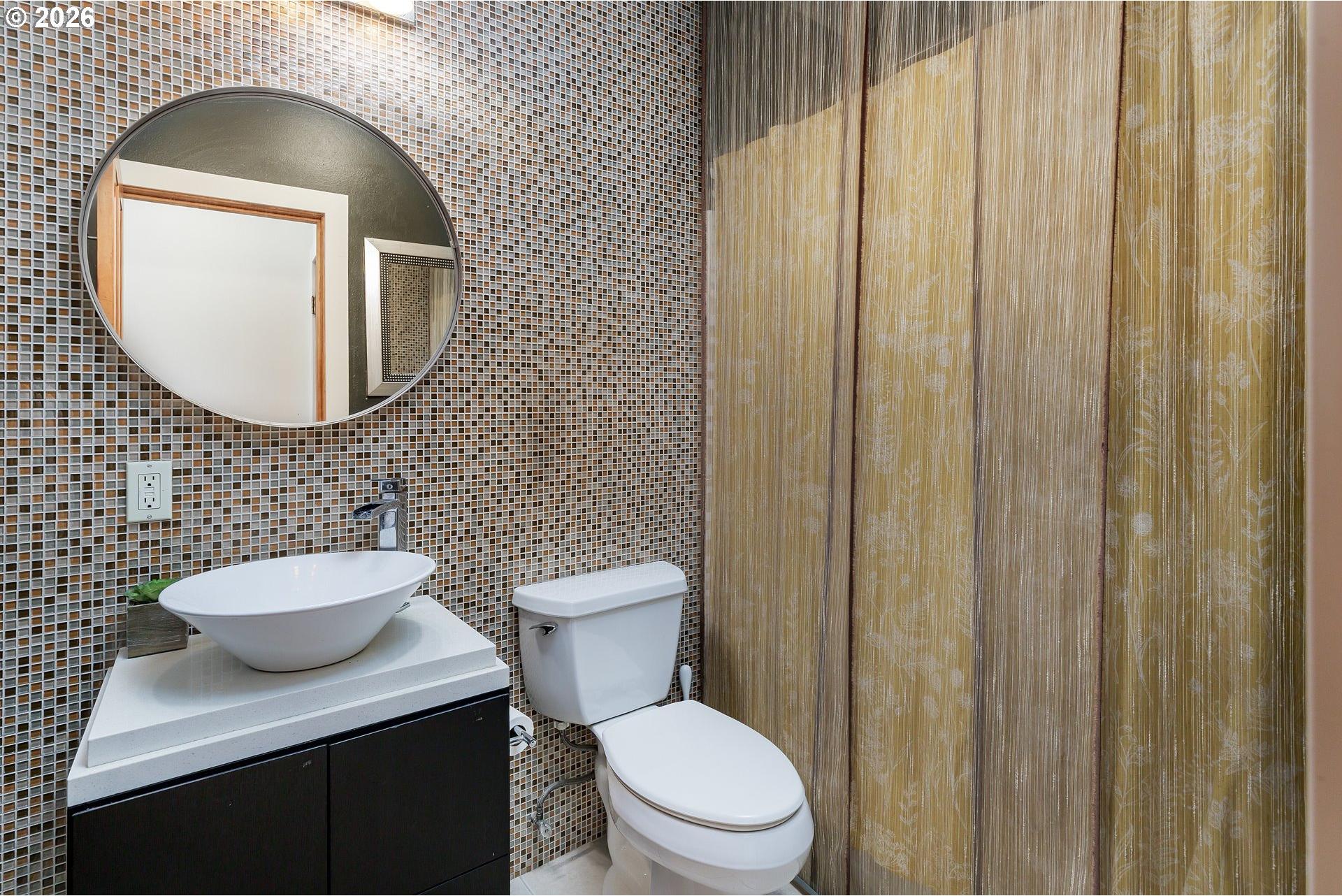 13975 Forsythe Road Oregon City, OR 97045 - Photo 13 of 40 Bathroom