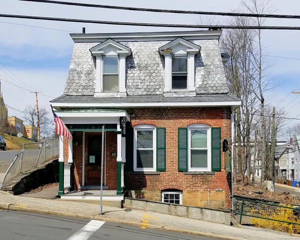 $1,400 | 45 White Street, Shelton, CT 06484
