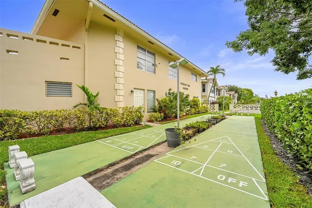 $145,000 | 2111 Northeast 42nd Court, Unit 201W, Lighthouse Point, FL 33064