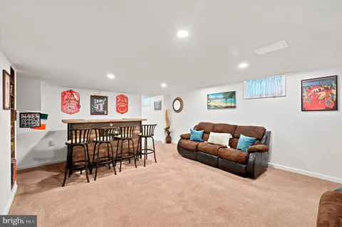 $325,000 | 107 Mohawk Avenue, Norwood, PA 19074