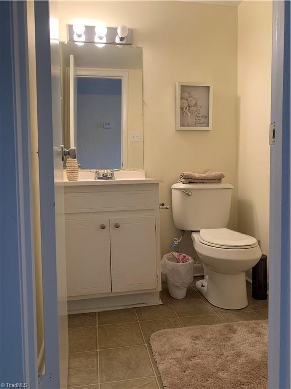 5737 Bramblegate Road, Unit J Greensboro, NC 27409 - Photo 17 of 18 Gallery Image 17