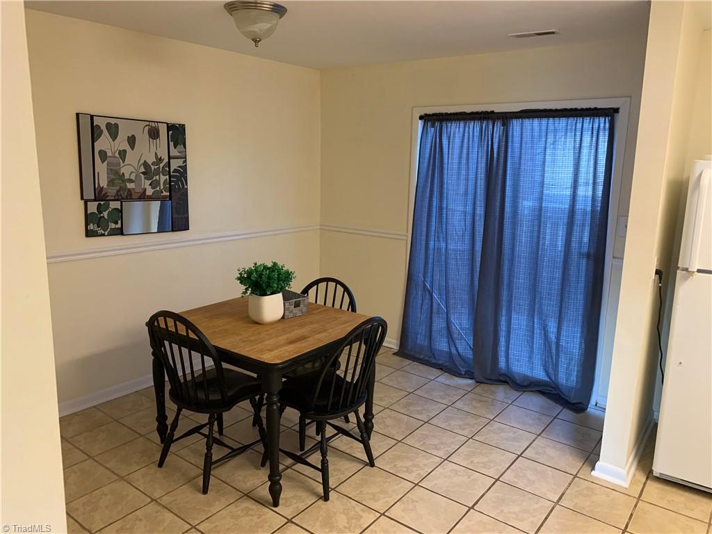 5737 Bramblegate Road, Unit J Greensboro, NC 27409 - Photo 6 of 18 Gallery Image 6