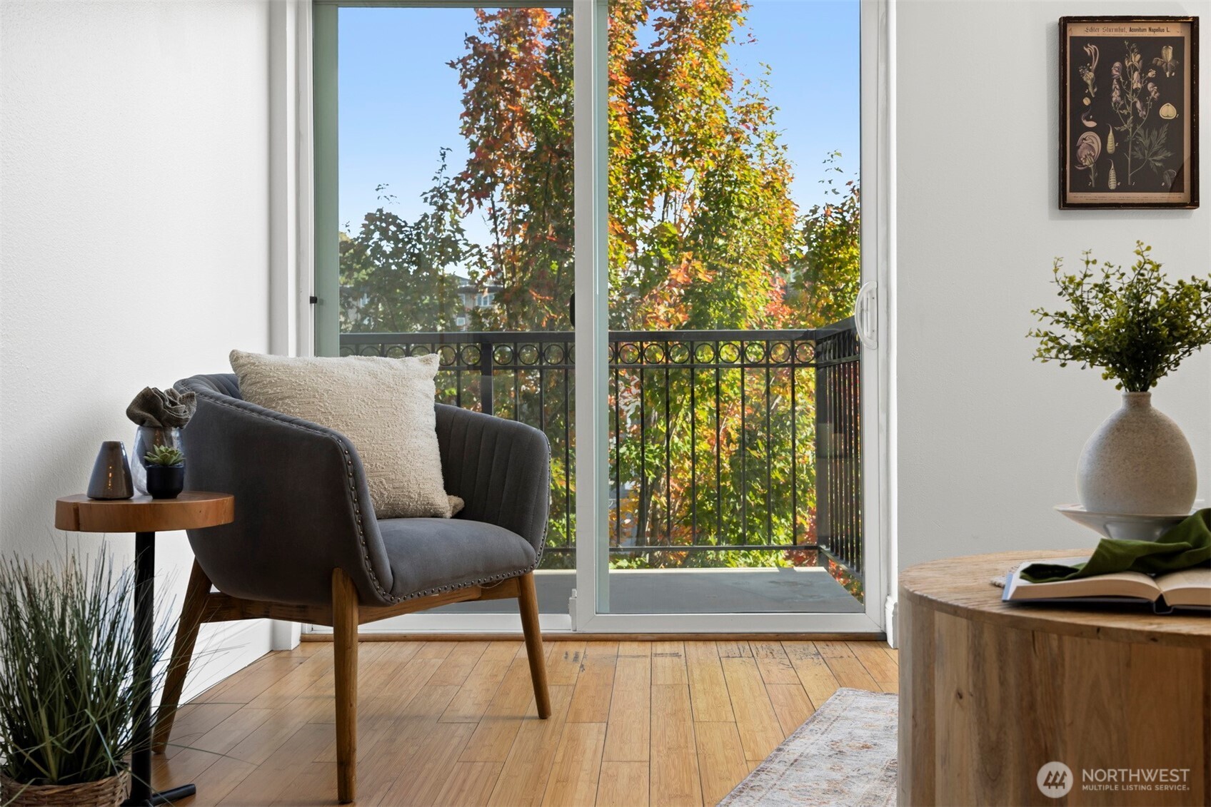 1001 North State Street, Unit 403 Bellingham, WA 98225 - Photo 25 of 34 a chair and a table in a room