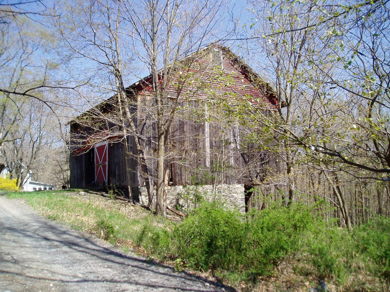 83 Turkey Ridge Road East Stroudsburg, PA 18302 - Photo 3 of 3 Barn