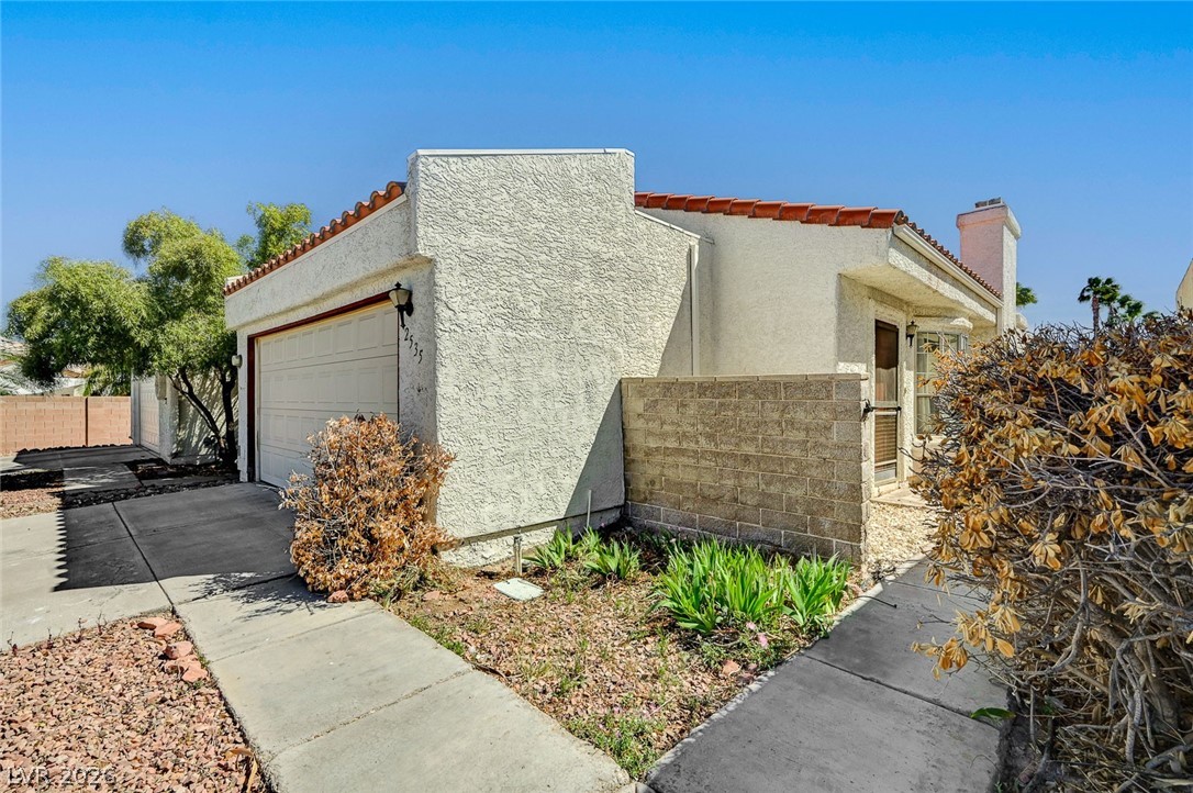 2535 Castlesands Way Las Vegas, NV 89121 - Photo 2 of 23
