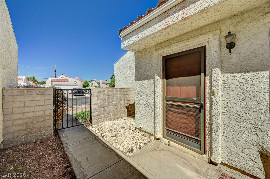 2535 Castlesands Way Las Vegas, NV 89121 - Photo 4 of 23