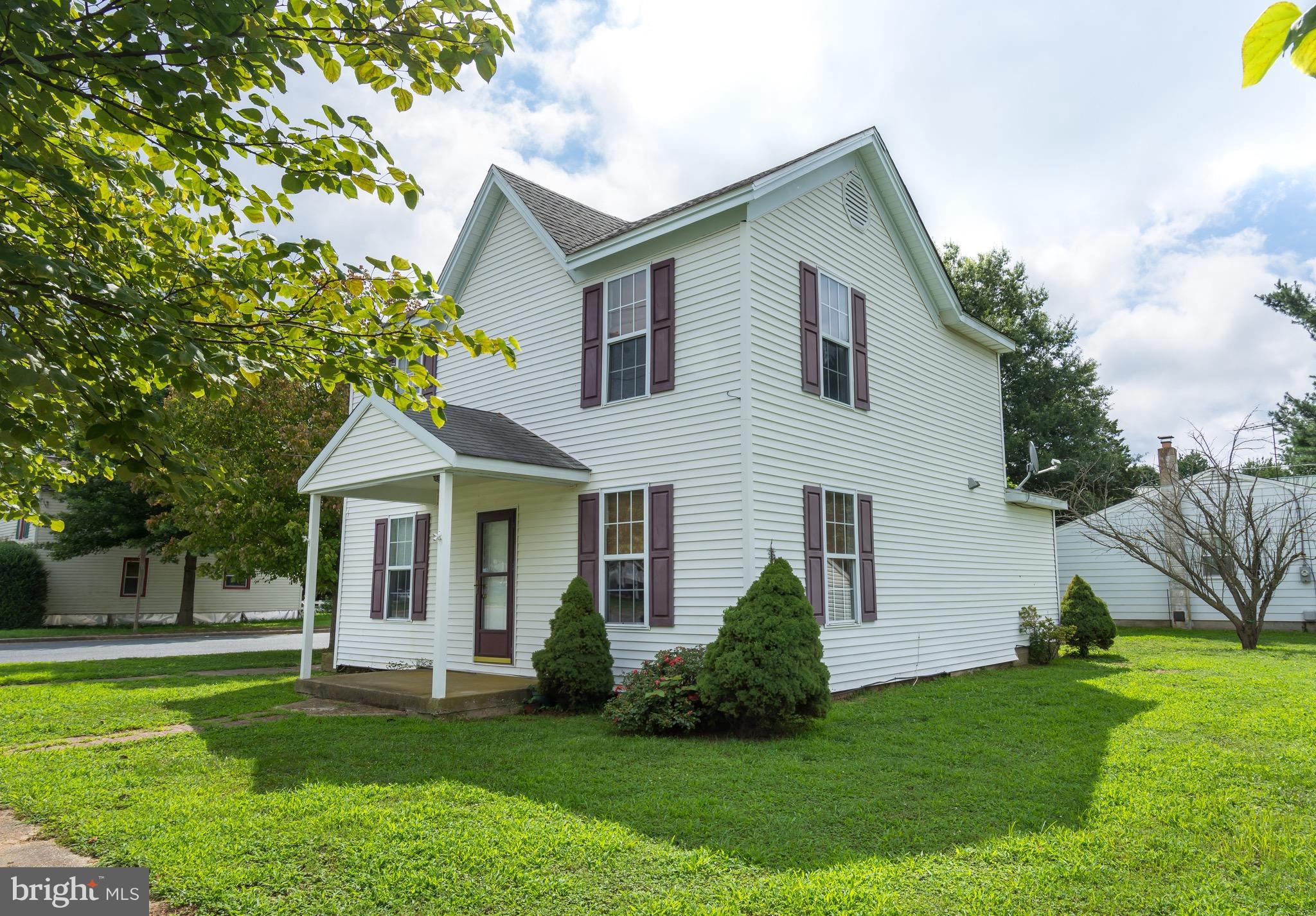 202 West Railroad Street Ridgely, MD 21660 - Photo 2 of 30 Exterior (Front)