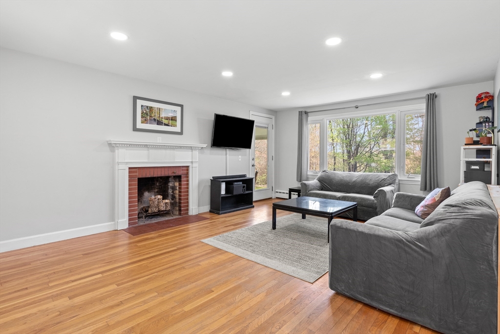 77 High Street Topsfield, MA 01983 - Photo 21 of 33 Gallery Image 21