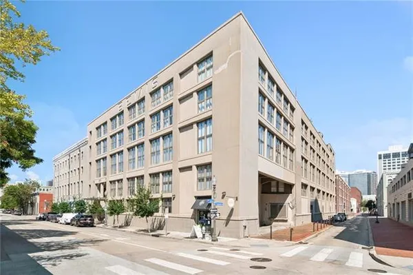 $3,000 | 333 Julia Street, Unit 520, New Orleans, LA 70130