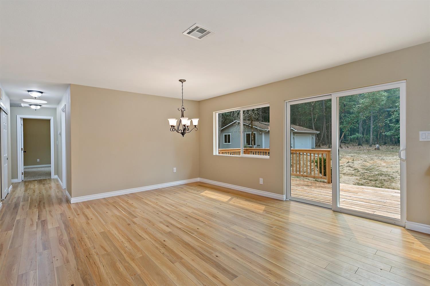 372 Colin Road Grants Pass, OR 97527 - Photo 3 of 34 Additional Photo