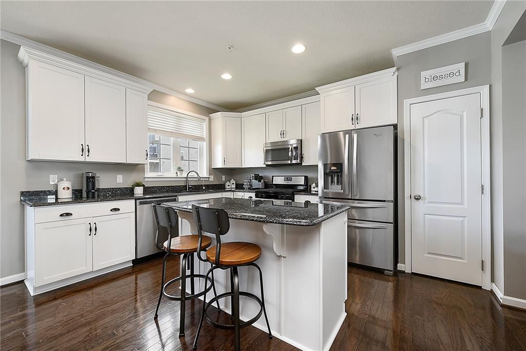 37 Truman Circle McKees Rocks, PA 15136 - Photo 8 of 25 Gallery Image 8