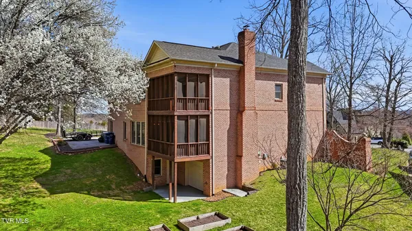 $799,000 | 1054 Colonial Drive, Morristown, TN 37814