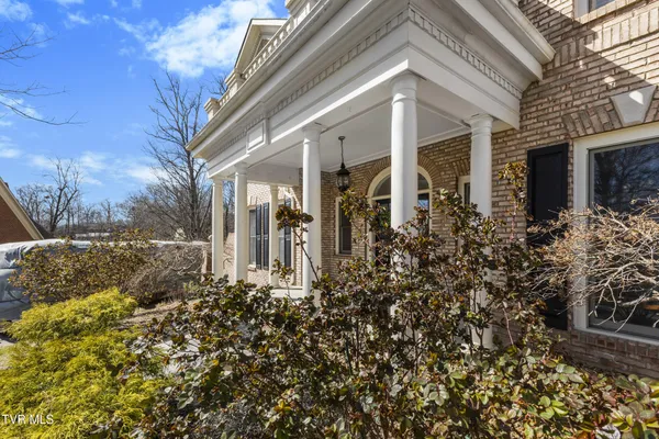$799,000 | 1054 Colonial Drive, Morristown, TN 37814