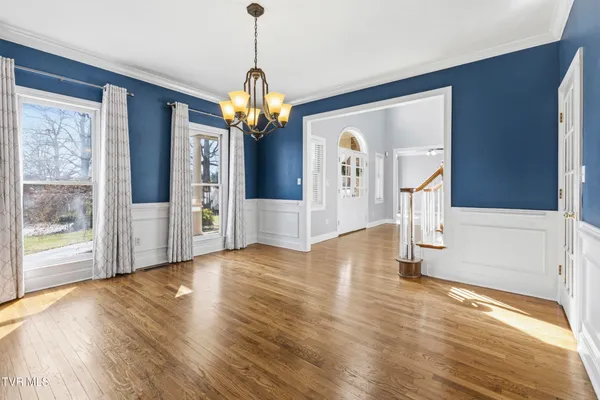 $799,000 | 1054 Colonial Drive, Morristown, TN 37814