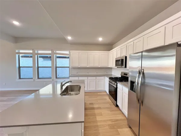 $2,350 | 900 Airbender Drive, Princeton, TX 75407