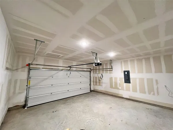 $2,350 | 900 Airbender Drive, Princeton, TX 75407