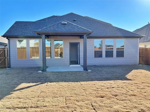 $2,350 | 900 Airbender Drive, Princeton, TX 75407