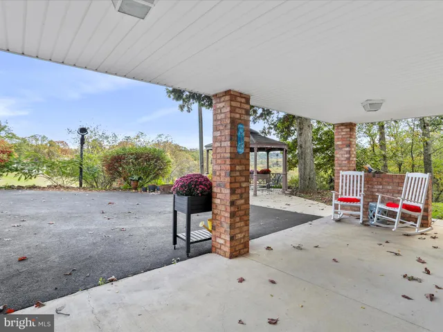 a view of outdoor space yard and patio