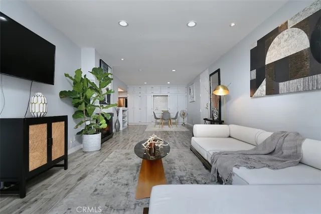 $529,000 | 1351 North Crescent Heights Boulevard, Unit 114, West Hollywood, CA 90046