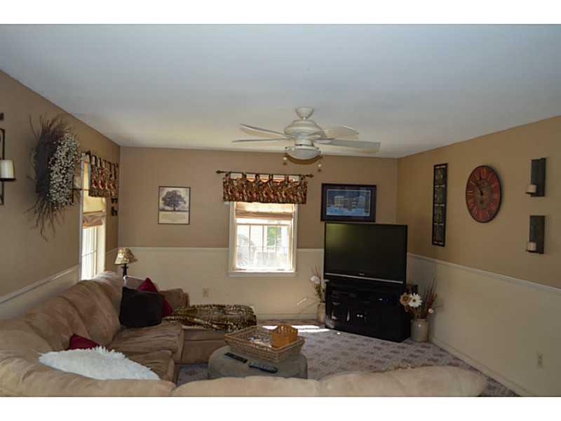 154 Coles Corner Road Winterport, ME 04496 - Photo 21 of 34 Living Room.