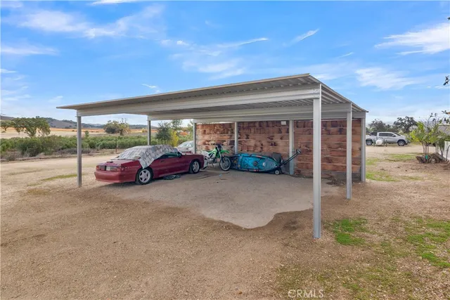 a view of parking area