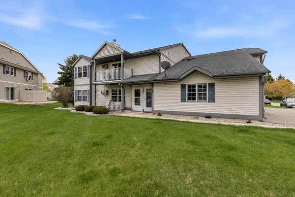 $249,900 | 807 Worthington Court, Unit A, West Bend, WI 53090