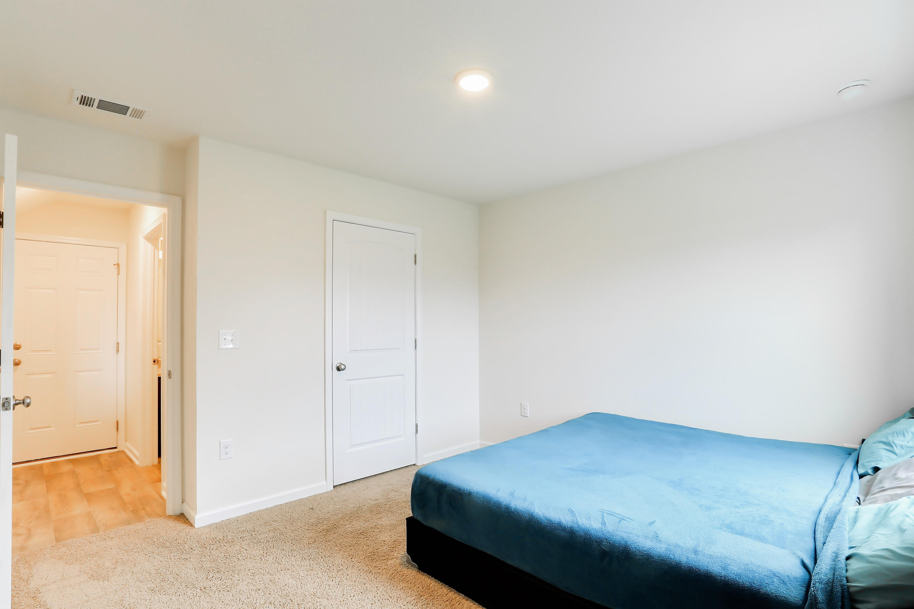 931 Merganser Way Crestview, FL 32539 - Photo 20 of 39 a room with a bed and pillows