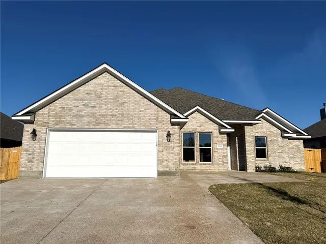 $479,000 | 1213 Bridgewater Drive, College Station, TX 77845