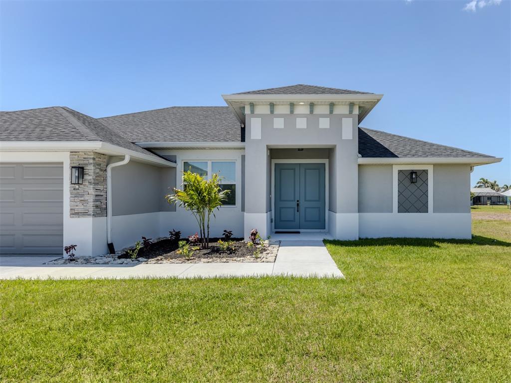 65 Fairway Road Rotonda West, FL 33947 - Photo 3 of 40