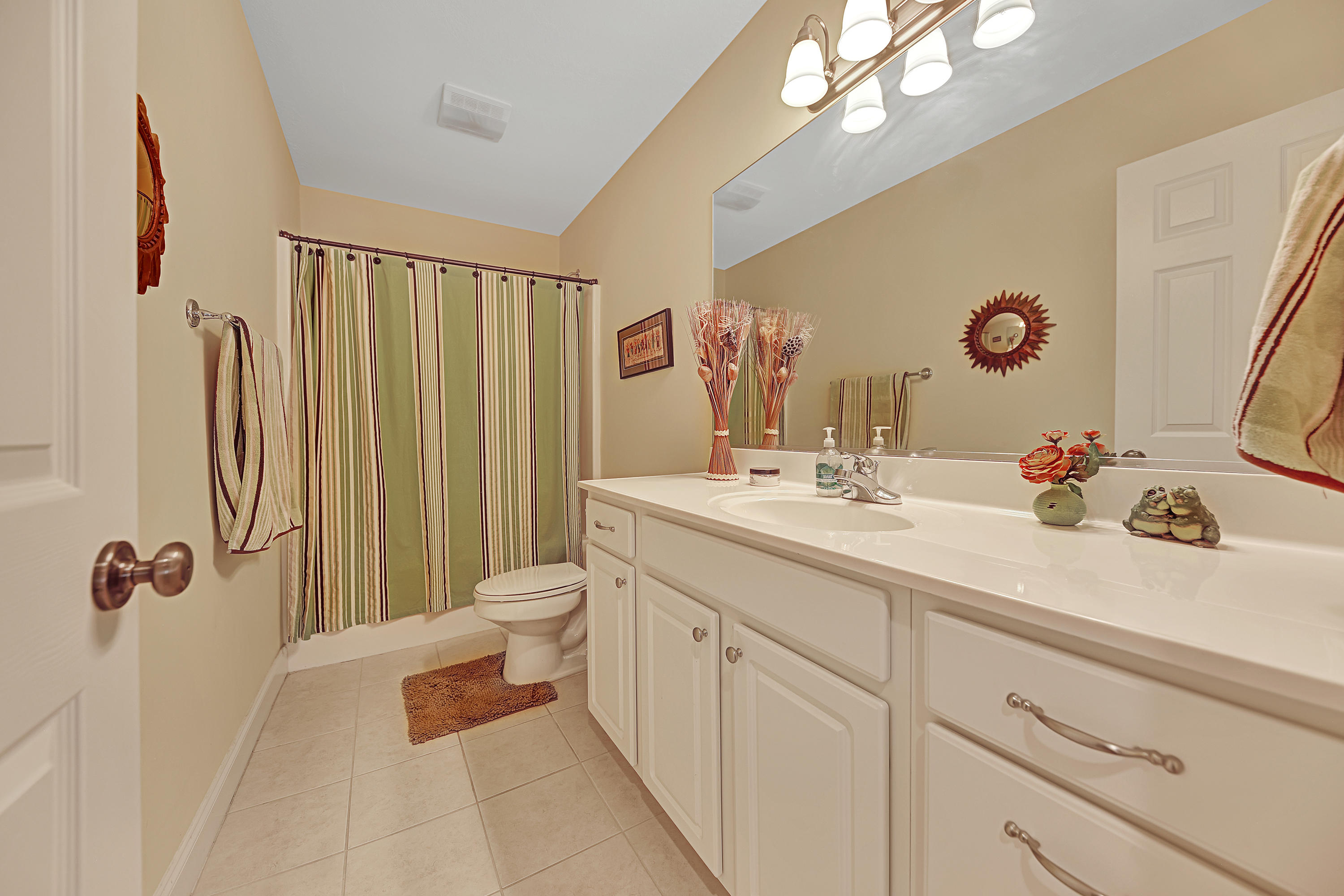 12400 Comblain Road Knoxville, TN 37934 - Photo 13 of 32 Basement full bath