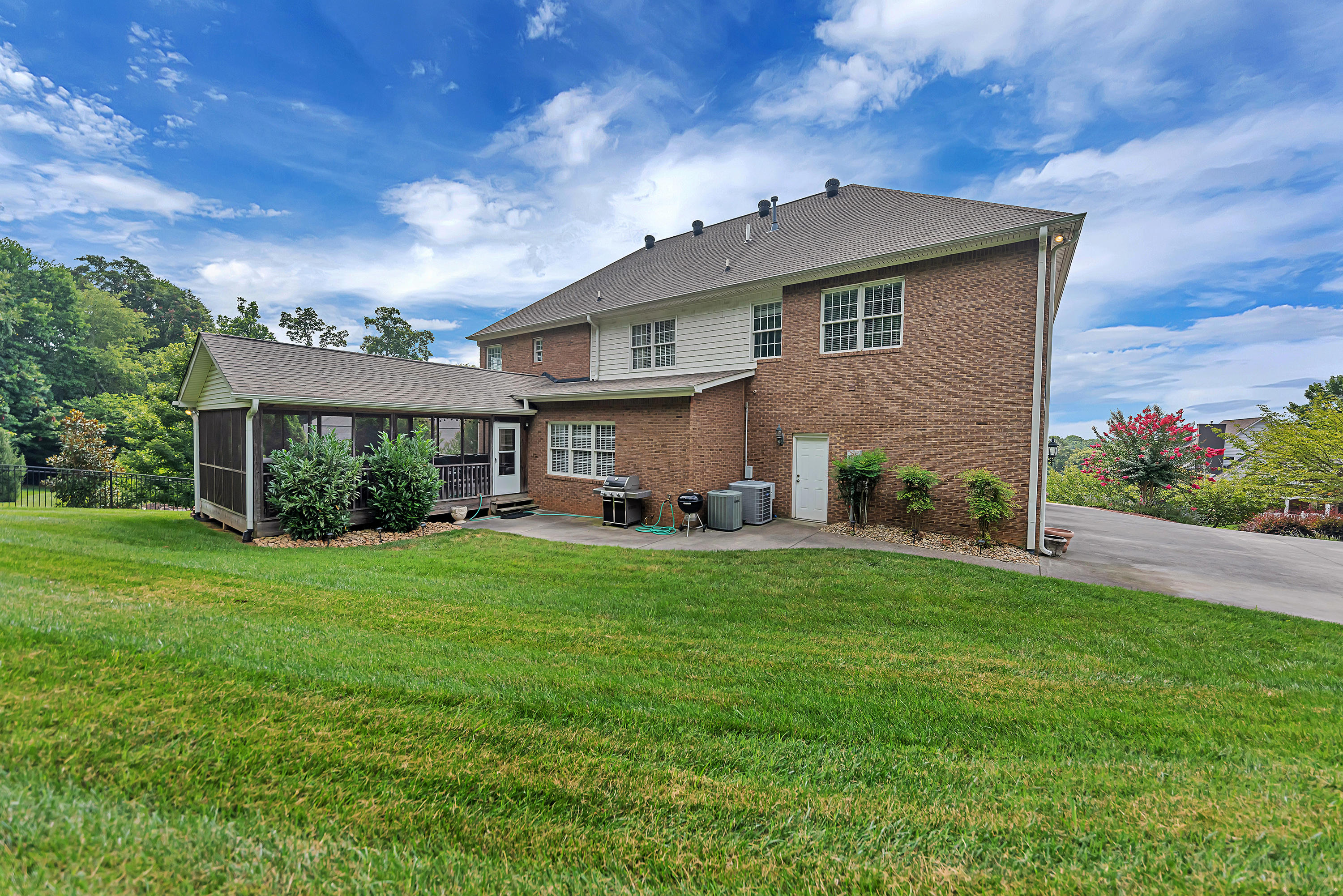 12400 Comblain Road Knoxville, TN 37934 - Photo 29 of 32 4 sided brick home