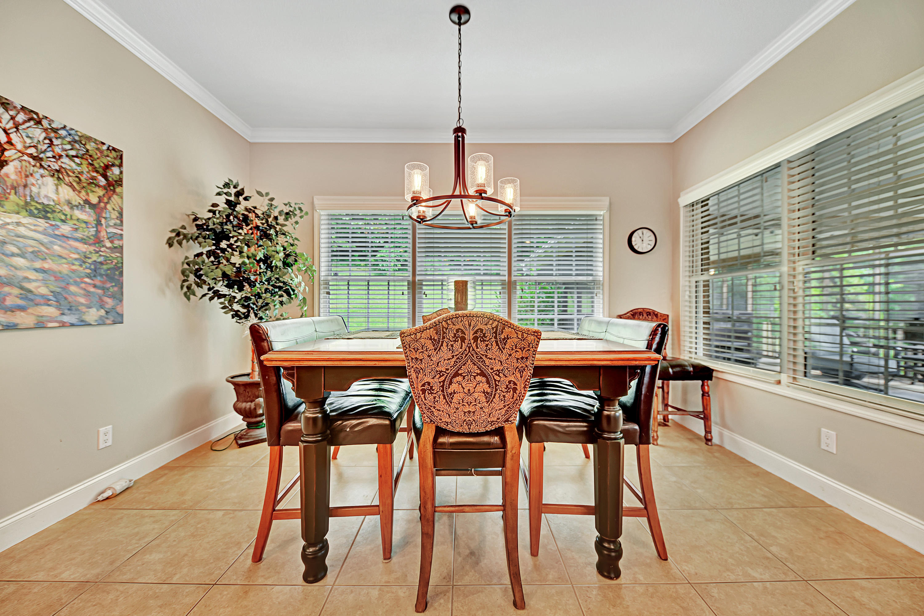 12400 Comblain Road Knoxville, TN 37934 - Photo 7 of 32 Breakfast area