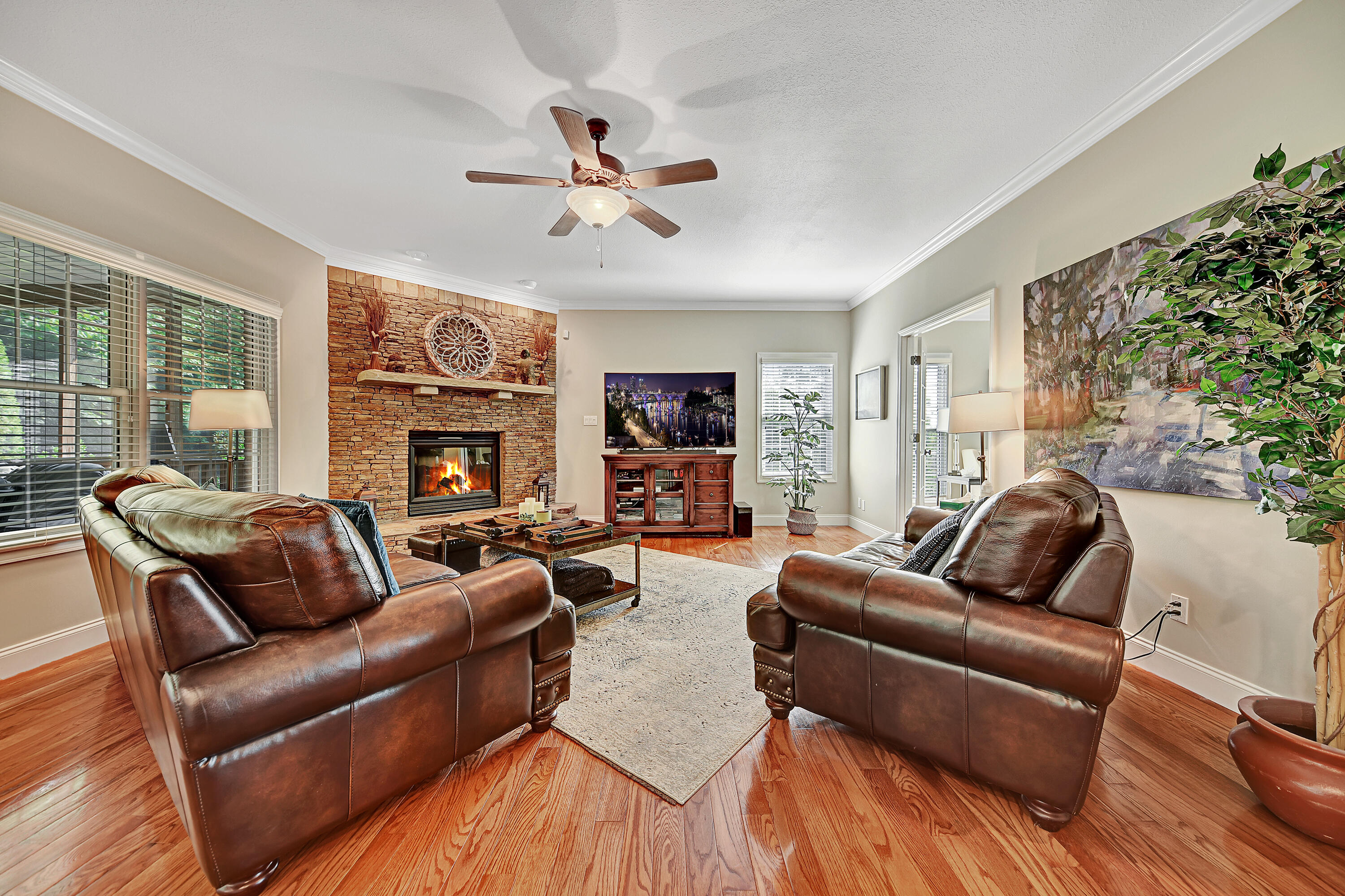 12400 Comblain Road Knoxville, TN 37934 - Photo 8 of 32 Family room
