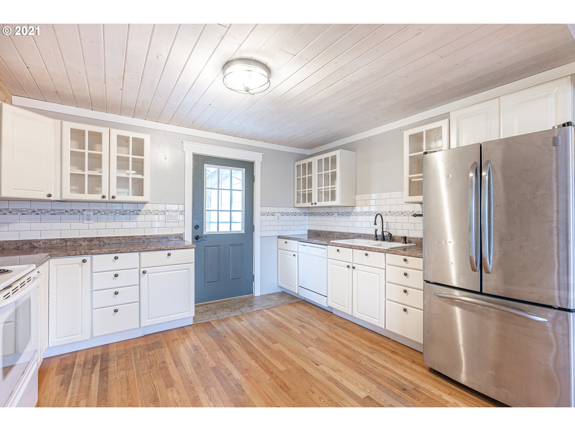 14240 Southeast Fletcher Road Dayton, OR 97114 - Photo 10 of 32 Gallery Image 10