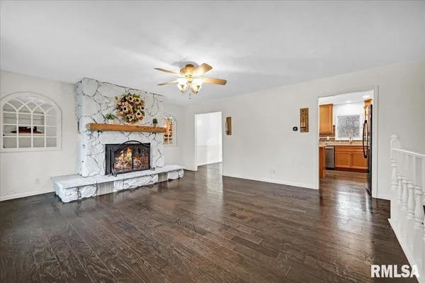 $239,900 | 10520 West Sir Durham Court, Mapleton, IL 61547