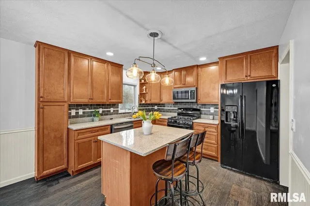 $239,900 | 10520 West Sir Durham Court, Mapleton, IL 61547