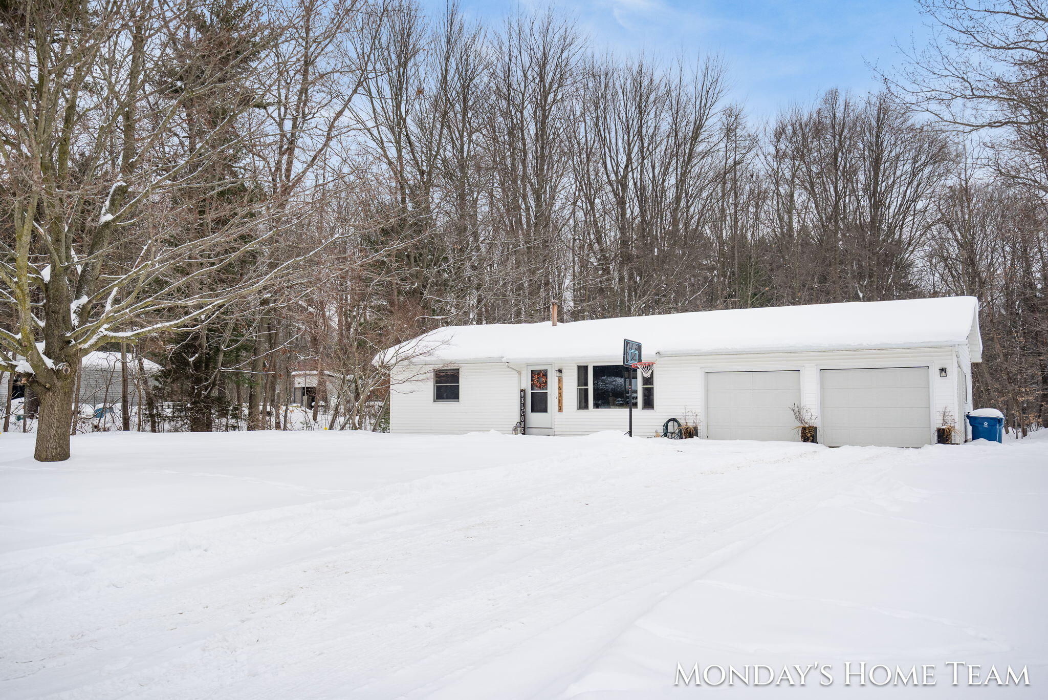 16313 Taft Road Spring Lake, MI 49456 - Photo 2 of 32 1-web-or-mls-16313 Taft Rd-1