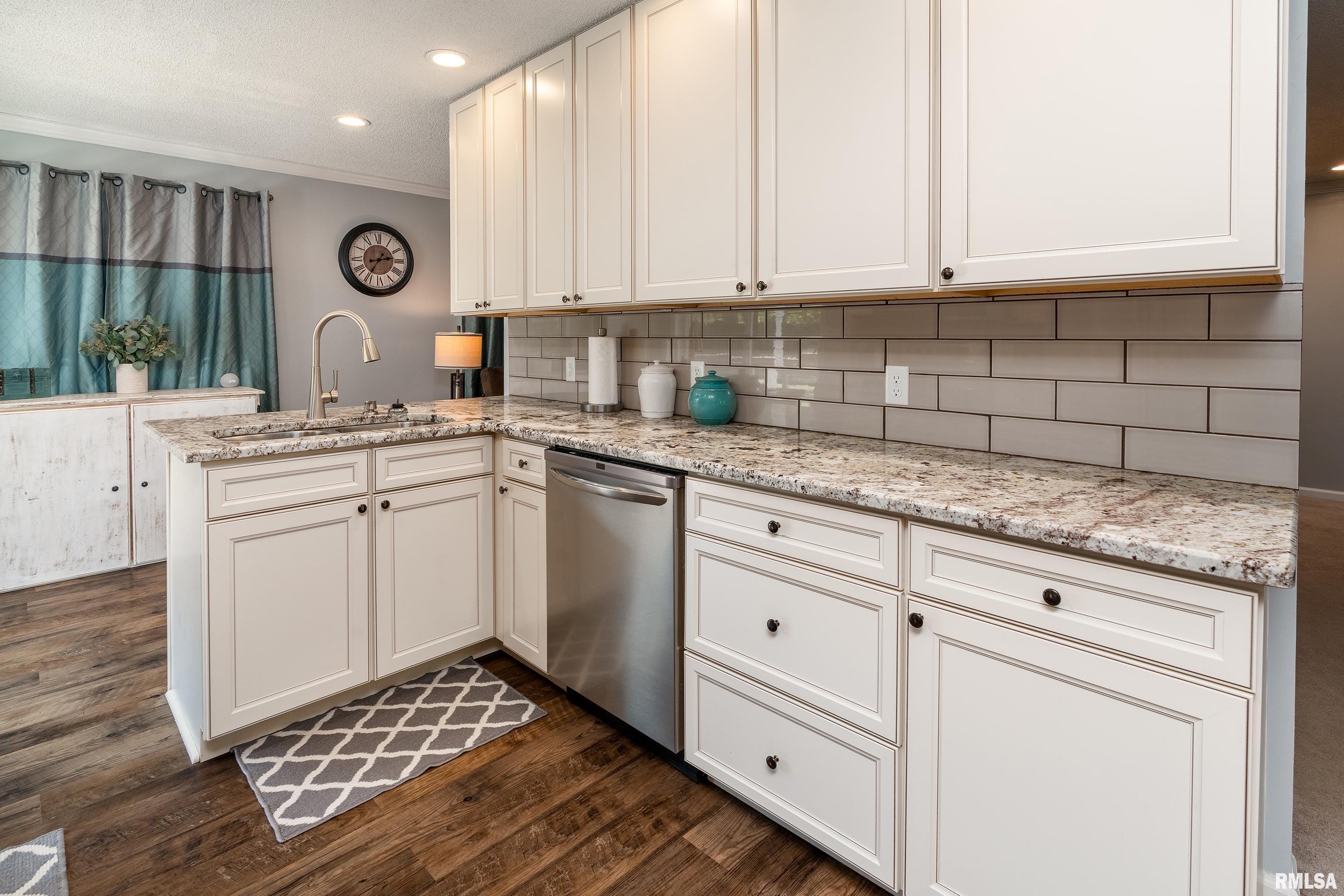 1006 Sally Holler Road Harrisburg, IL 62946 - Photo 8 of 44 Gallery Image 8