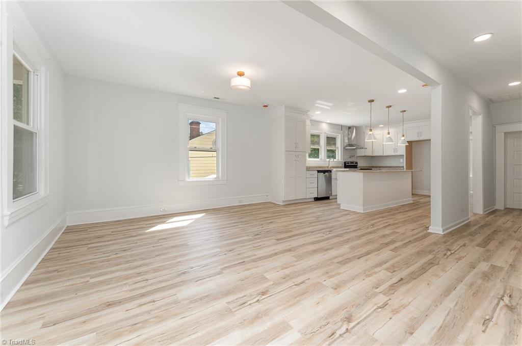 304 Louise Avenue High Point, NC 27262 - Photo 8 of 38