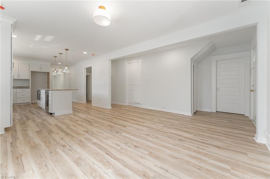 304 Louise Avenue High Point, NC 27262 - Photo 9 of 38