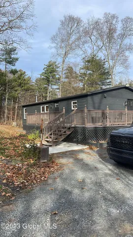 $450,000 | 690 Green Lake Road, Athens, NY 12414