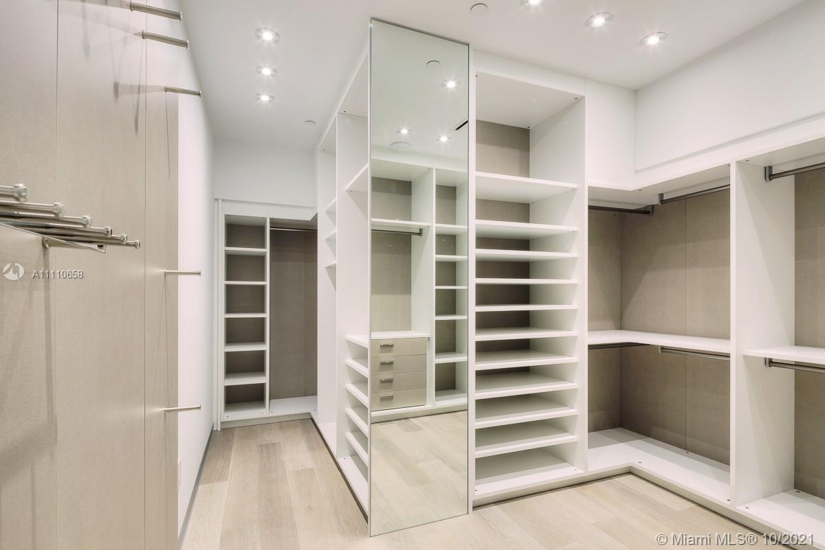 Edgewater Miami, FL 33137 - Photo 23 of 42 a view of walk in closet and empty room