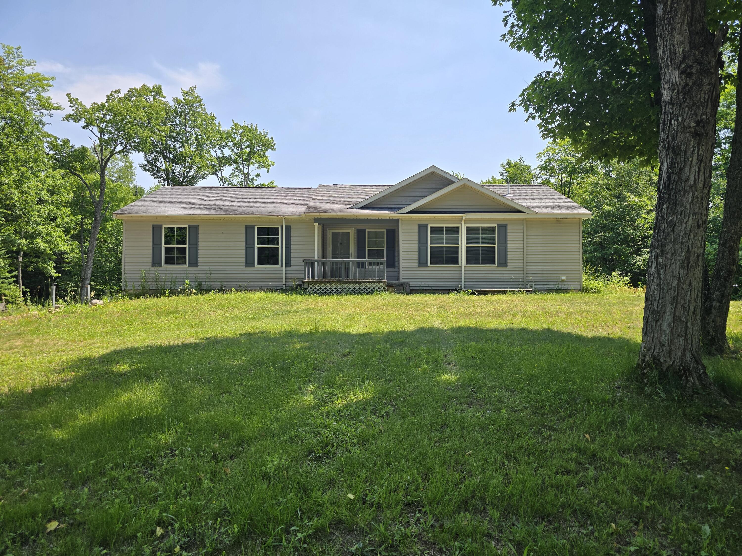 15133 South Kinross Road Kinross, MI 49752 - Photo 3 of 153 Front of Structure