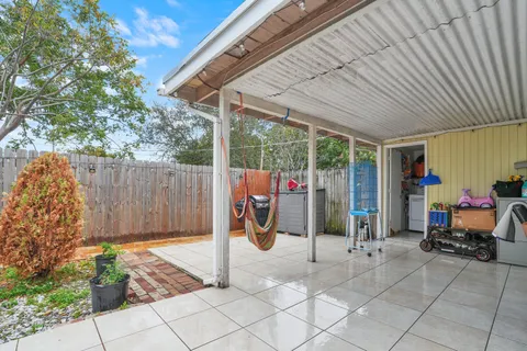 $550,000 | 2040 Northeast 2nd Terrace, Pompano Beach, FL 33060