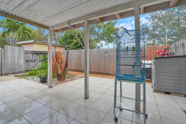 $550,000 | 2040 Northeast 2nd Terrace, Pompano Beach, FL 33060