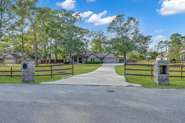 $699,000 | 11486 Oak Springs Drive, Willis, TX 77378